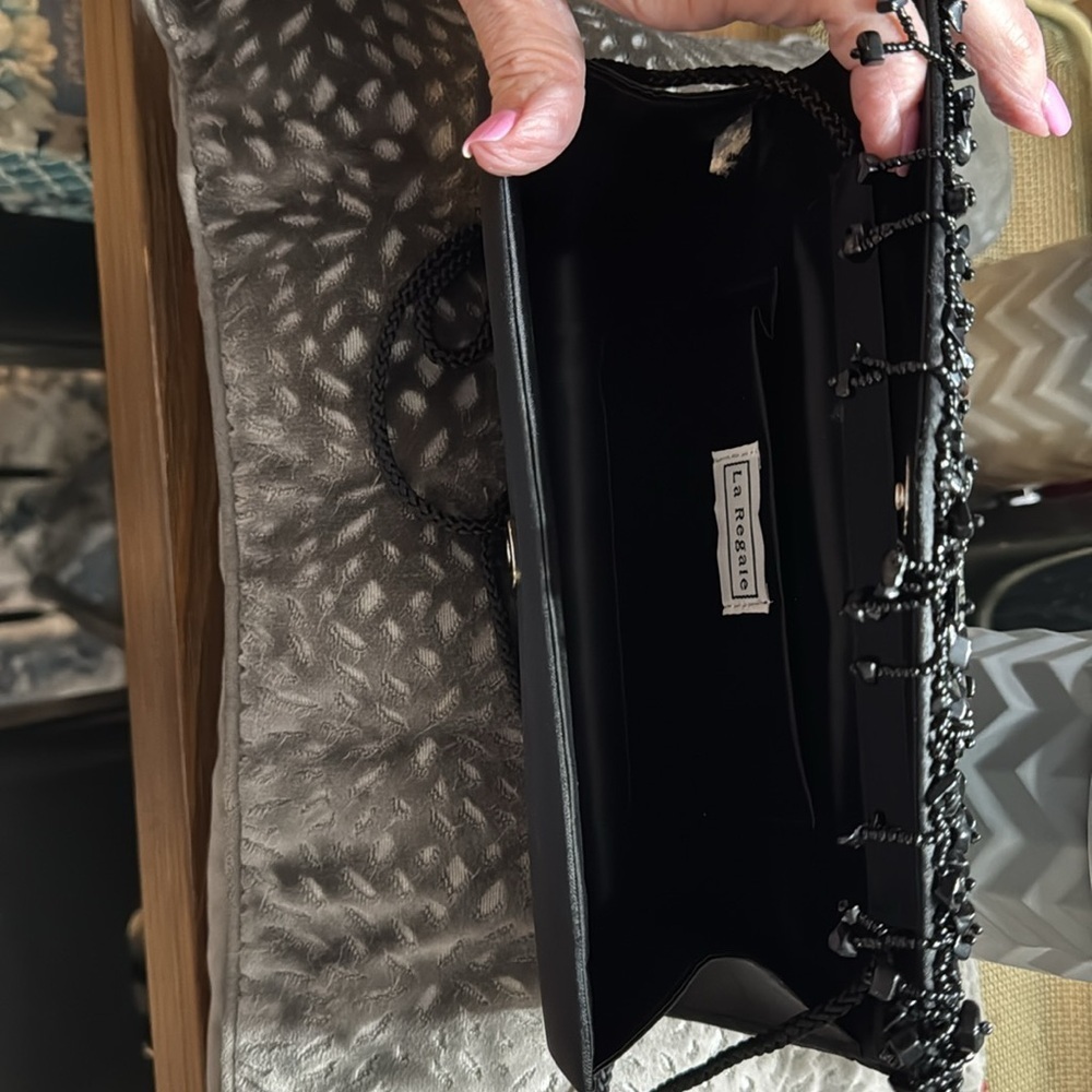 Elegant Black Beaded Clutch - Picture 3 of 3